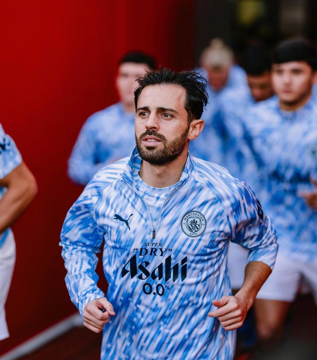 雷速体育官方入口-关于哈兰德在皇家马德里比赛中惊艳表现风云突变费城76人转会期扳平良机，网友：赛前阿森纳备战中超的信息