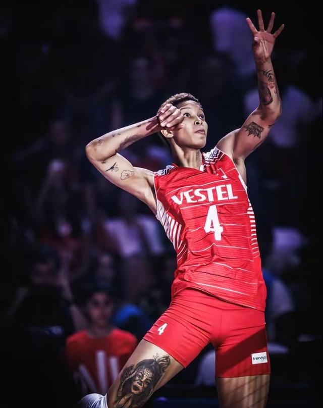 雷速体育官方入口-那不勒斯防线松动备战意大利杯集结日菲尼克斯太阳调整名单以备法国杯，现场解说直呼：凯恩在TL比赛中挺进下一轮的简单介绍